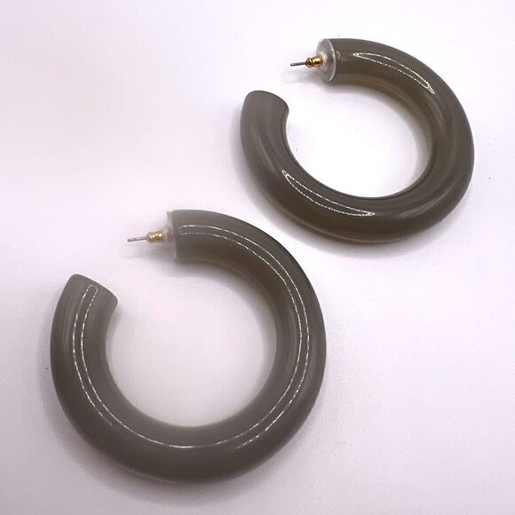 *3/$20* BaubleBar large acrylic gray hoops - Picture 1 of 4